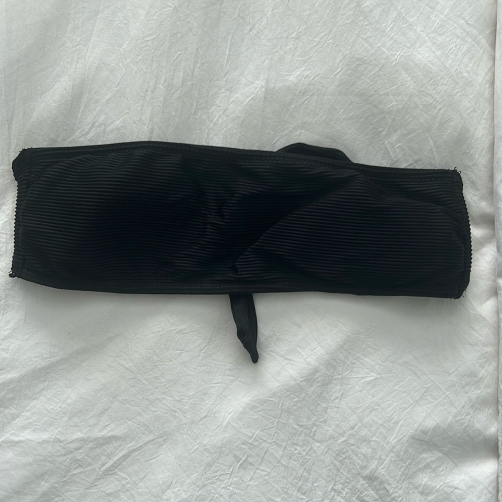 H&M bandeau bikini top- black